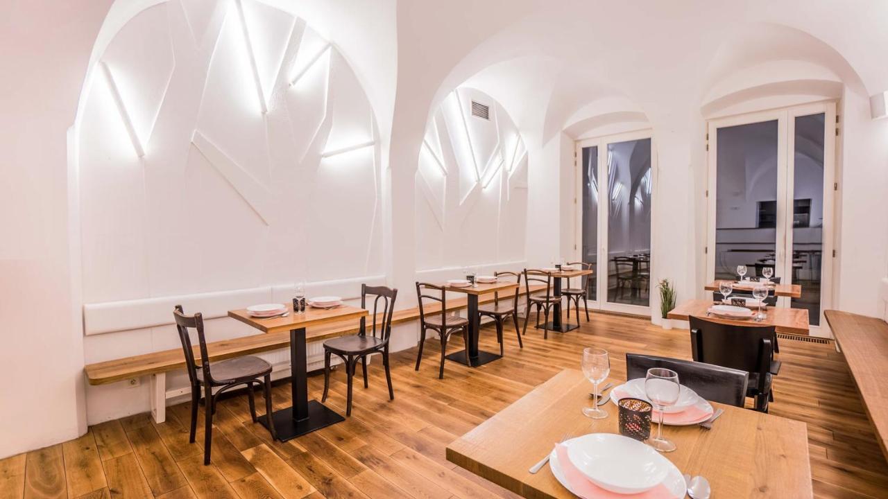 Penzion A Restaurace 14 Hostinne  Bagian luar foto