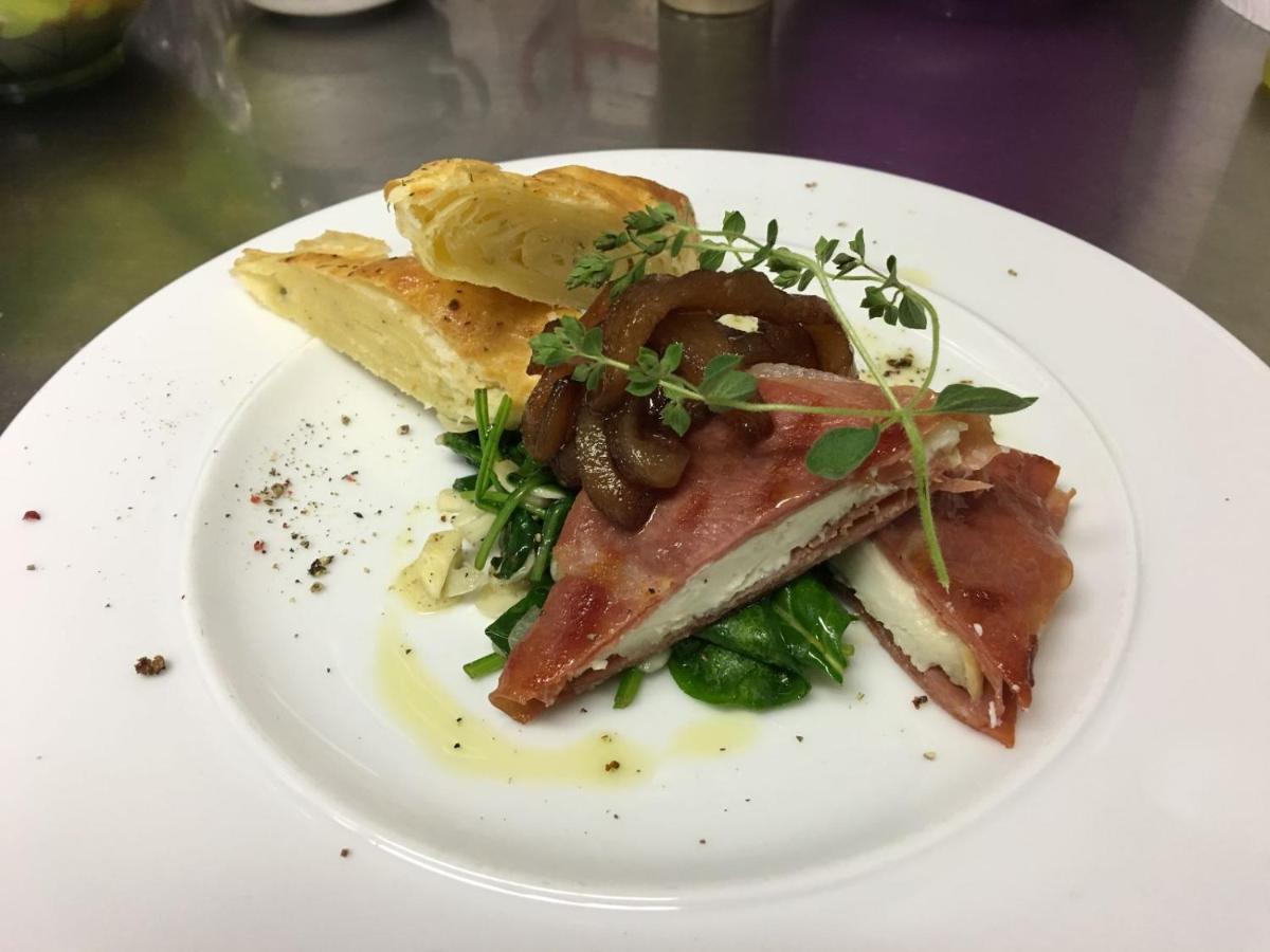 Penzion A Restaurace 14 Hostinne  Bagian luar foto